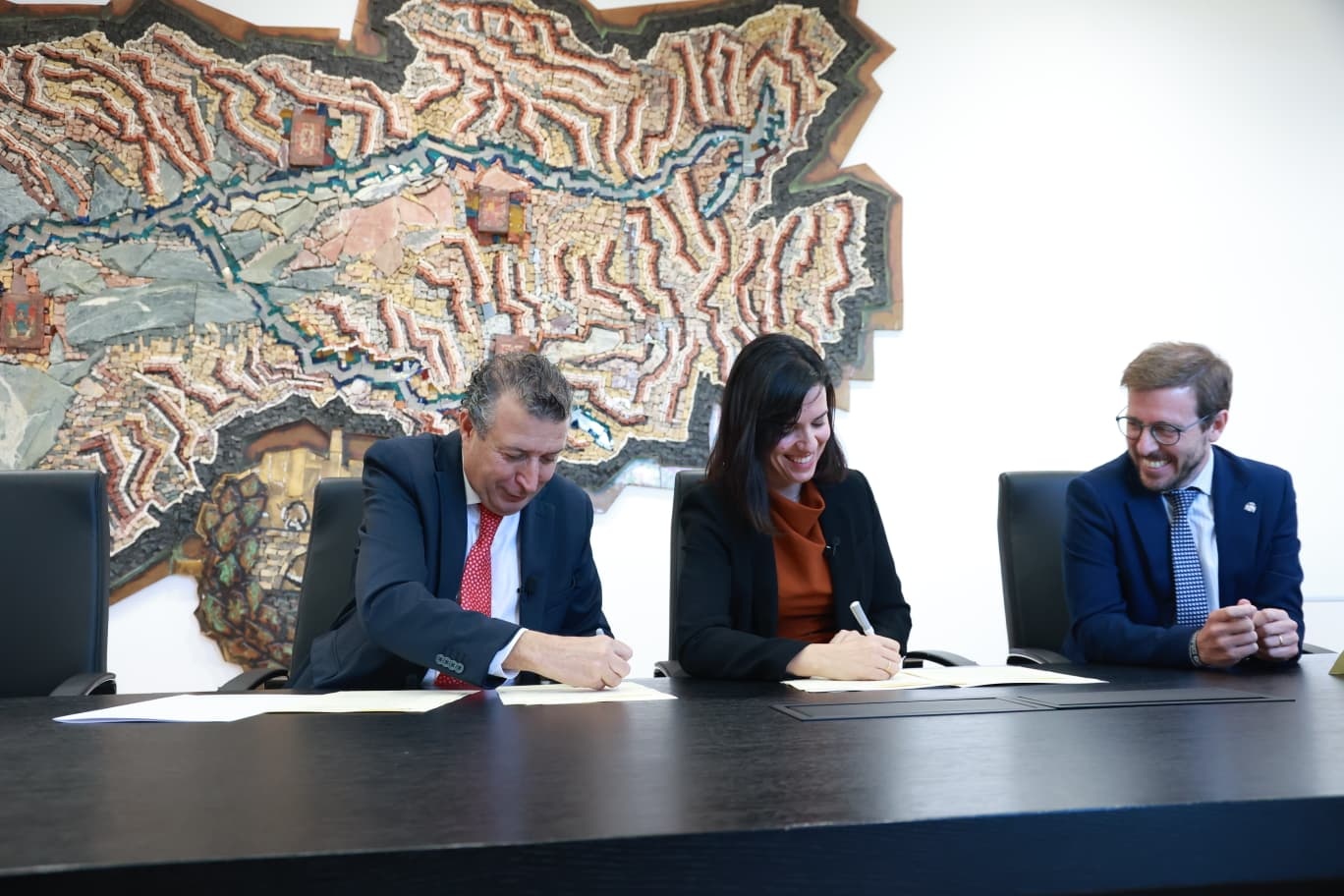 Firma convenio presión agua NOV25 2