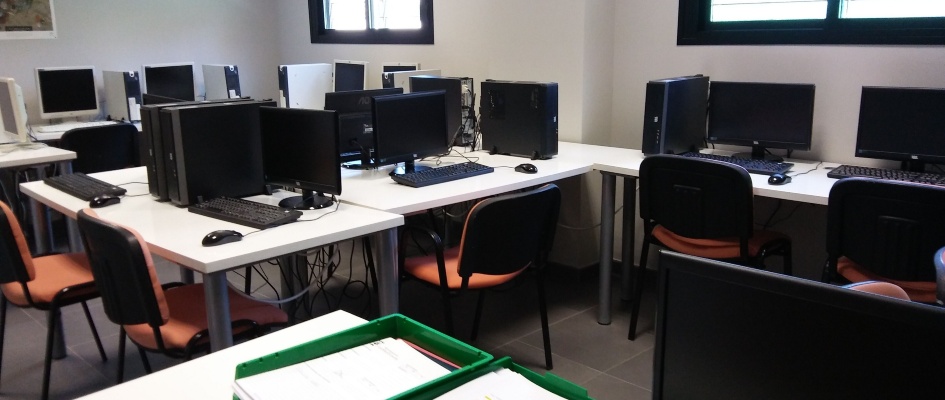 aula tic Centro Adultos